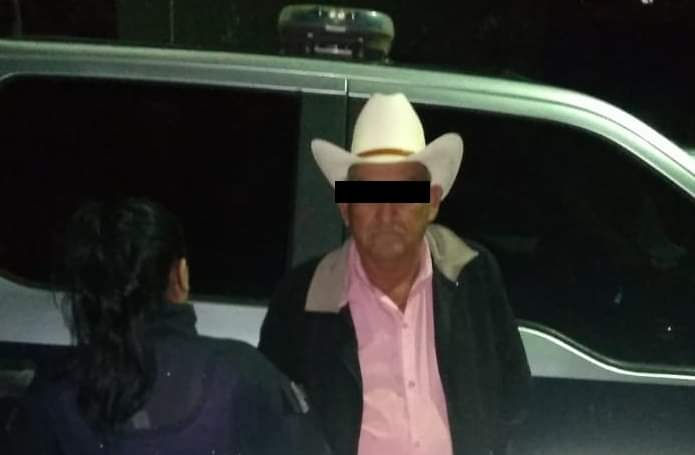 Hombre de 65 años es detenido por robar 2 barras de queso en Walmart de Cuauhtémoc