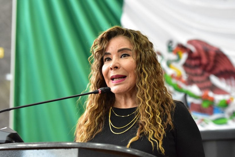 Piden diputados atención médica para joven estudiante que perdió la vista en proyecto escolar