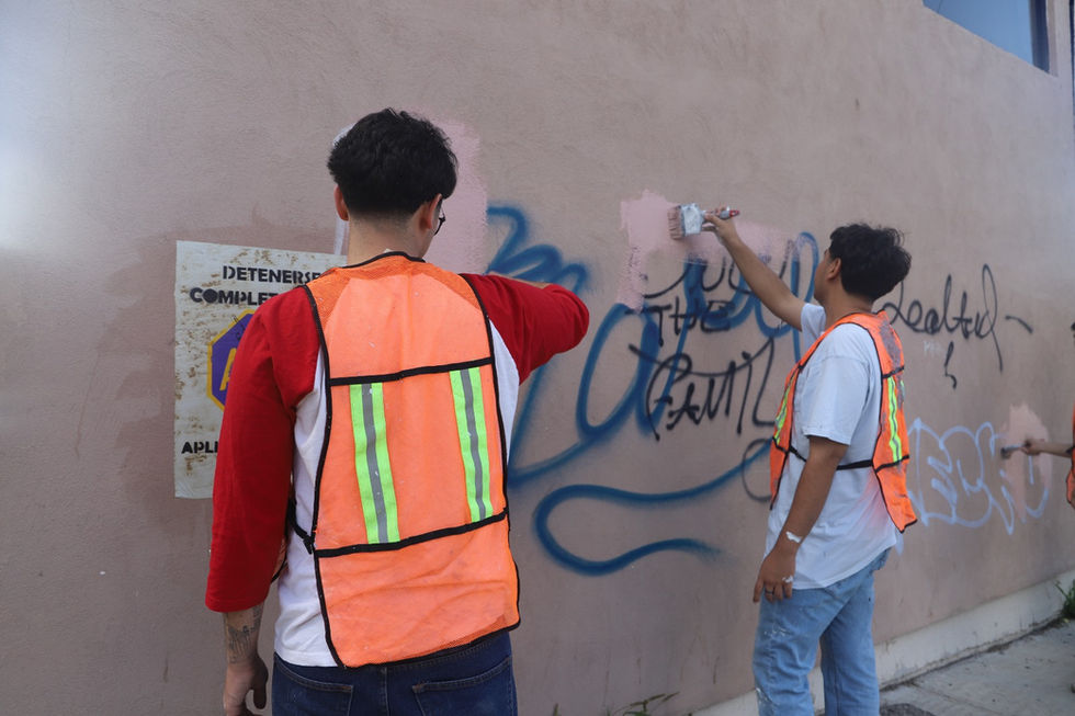 Unidad de Atención a Pandillas trabaja con jóvenes para resarcir los daños ocasionados por grafitis