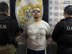Sujeto portaba un arma de juguete en la cintura en Colonia Santo Niño; Municipales lo ven, lo revisan y encuentran presunta droga