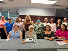 Diputada Herminia Gómez y Maestras de Chihuahua