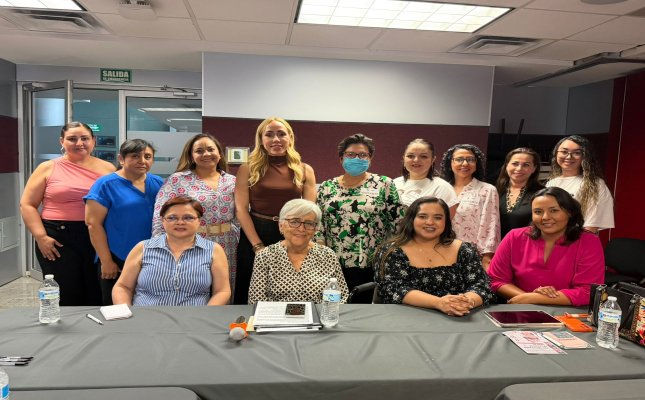 Diputada Herminia Gómez y Maestras de Chihuahua