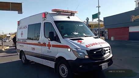 No la vio y la atropelló en la Vialidad Chepe! Mujer es trasladada al hospital