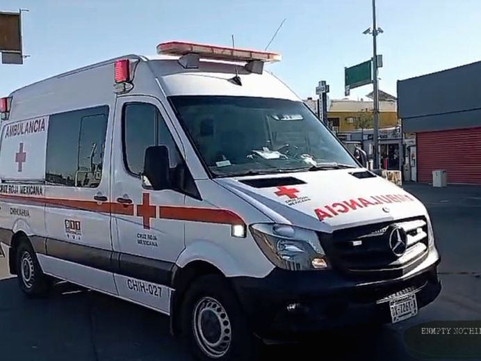 No la vio y la atropelló en la Vialidad Chepe! Mujer es trasladada al hospital