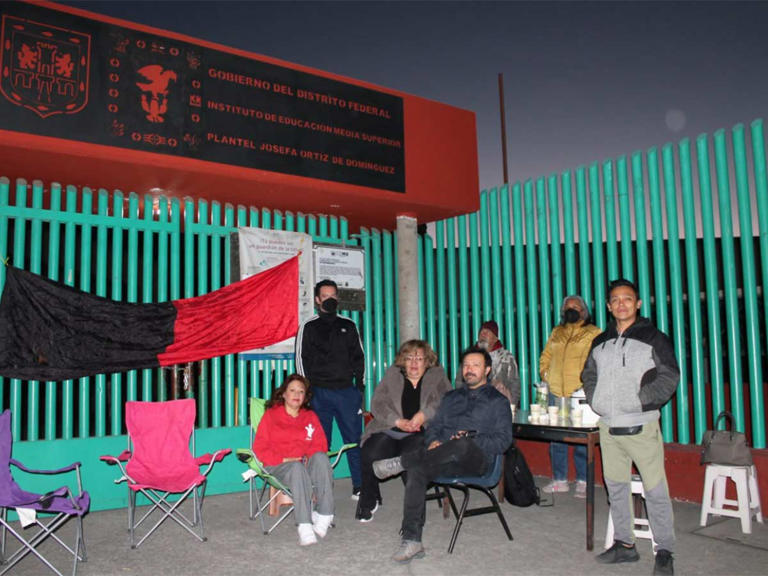 30 mil jóvenes se quedan sin clases por huelga de maestros en CDMX