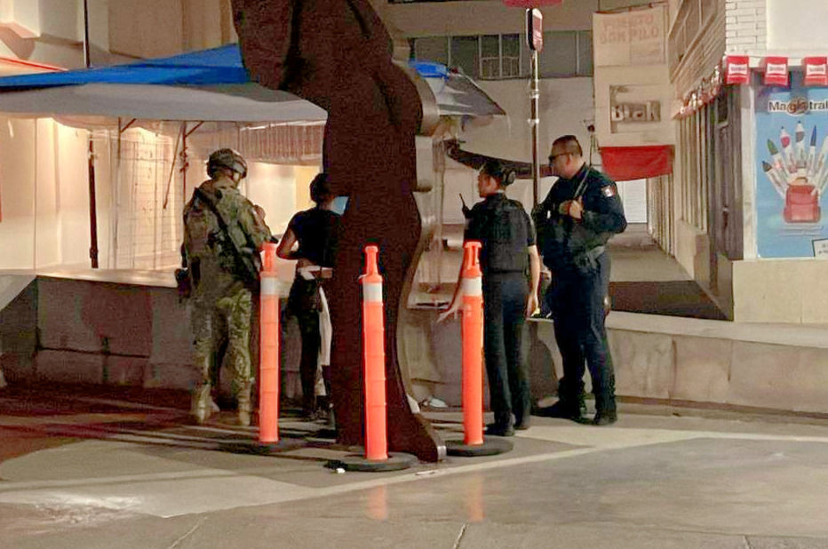 Policías y soldados en chihuahua