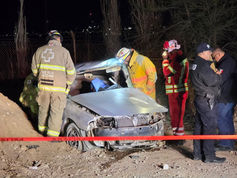 ¡Tragedia en Cuauhtémoc! Conductor pierde la vida tras aparatoso accidente en la avenida Gómez Morín
