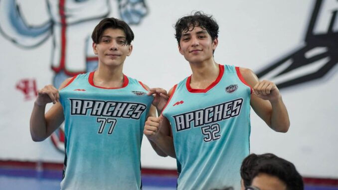 Jugadores del equipo Apaches de Chihuahua