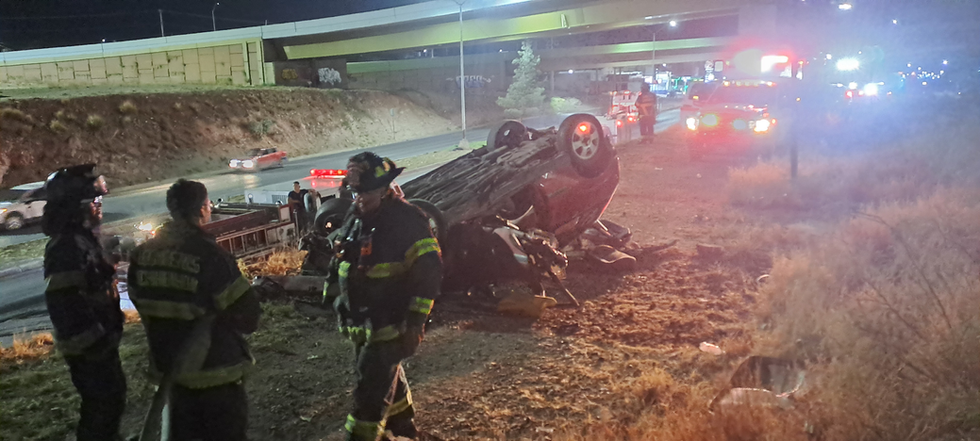 ¡Impactante! Conductor sale disparado por la Silvestre Terrazas y termina volcado