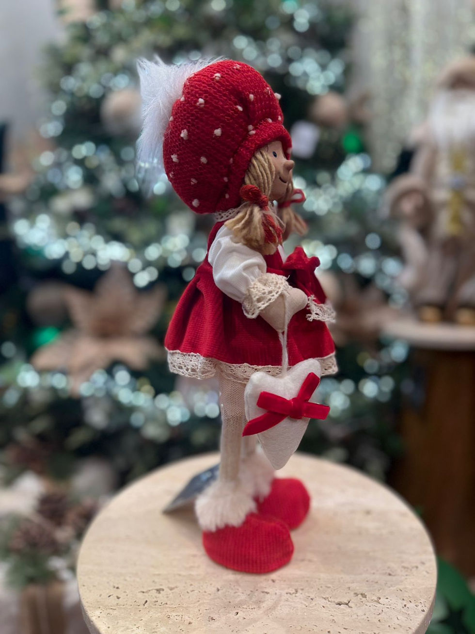 Miniatura: MENINA EM PE (VERMELHO) - 1UN
