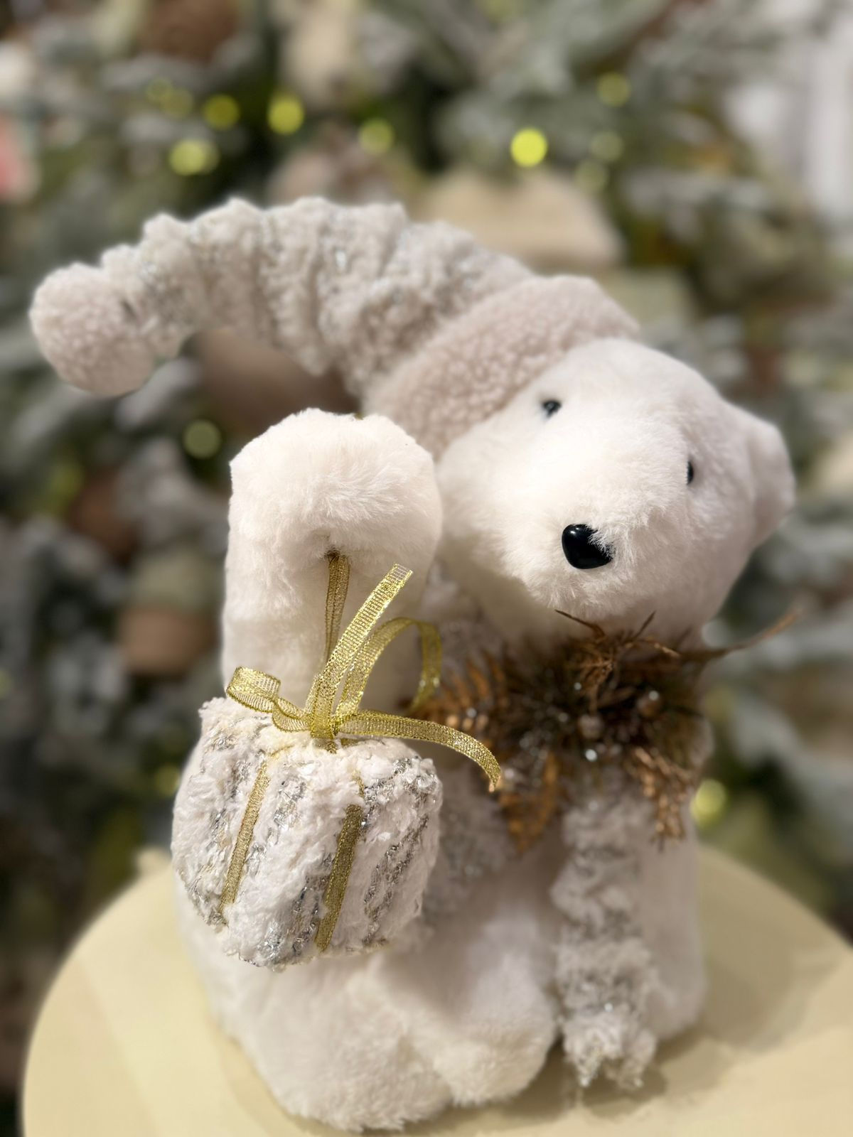 URSO SENTADO (BRANCO/DOURADO) - 33cm