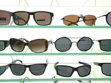 משקפים ומה שמעבר להם