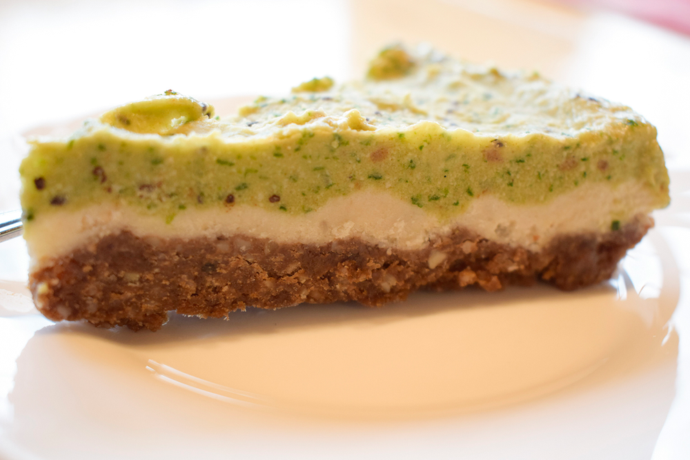 RAW KIWI CHEESECAKE