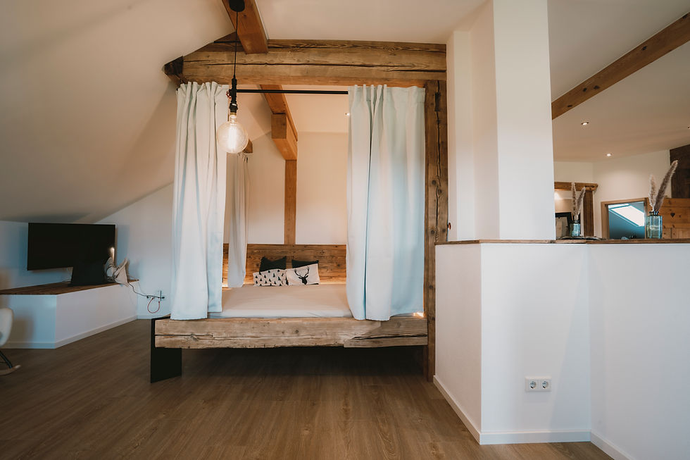 privates Altholz Separee zum relaxen, kuscheln und wohlfühlen
