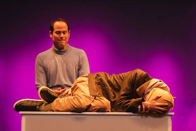 "Sedientos", Entre sueños y sombras