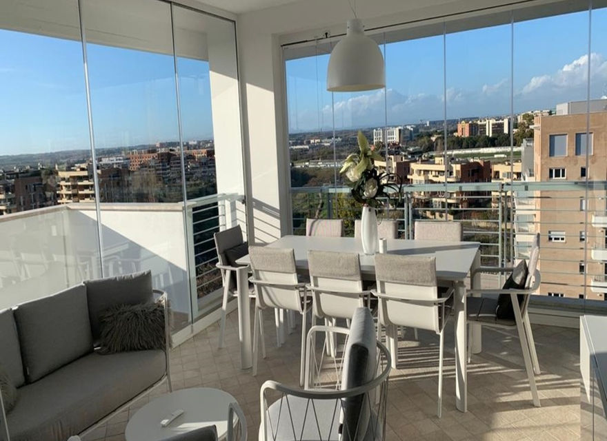 Terrazzo panoramico chiuso con vetrate