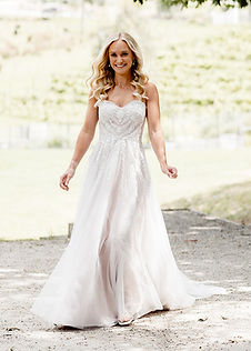 Daniella_Arron-183_websize (1)_edited.jpg