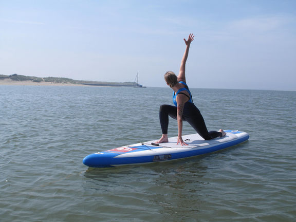 supyoga_spiekeroog_nautilus_parivitaparsvakonasana