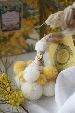 ミモザタッセル＆ミモザ箱