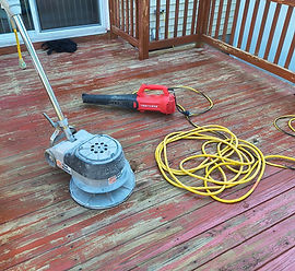 Deck stripping sanding machine