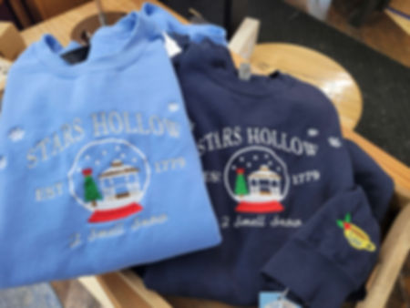 Stars Hollow Snowglobe w Lukes Sleeve