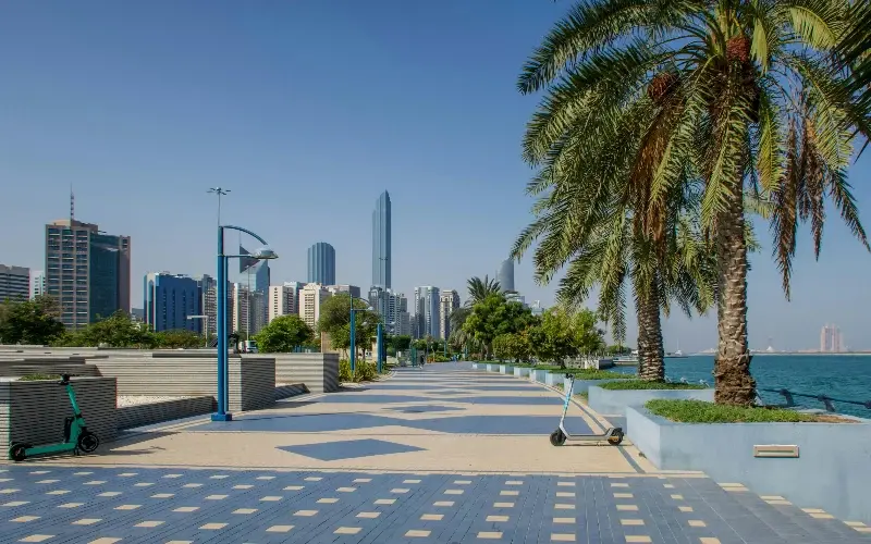 Corniche of Abu Dhabi for free strolling