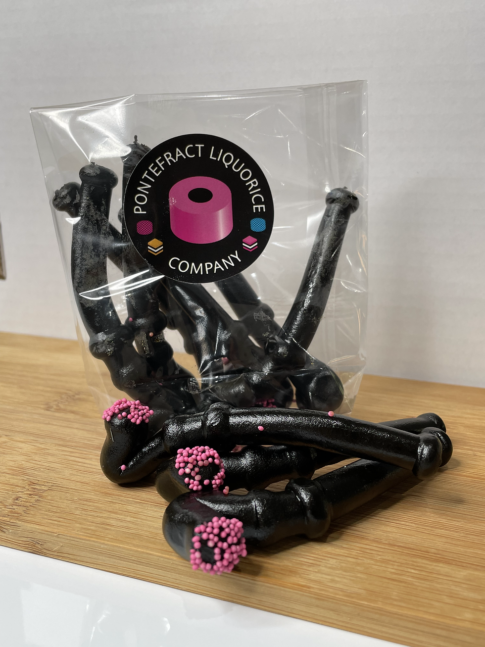 a bag of skipper pipes