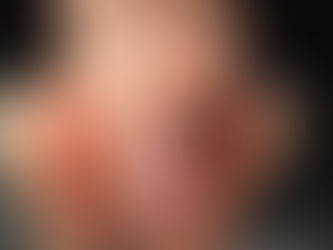 「ねぇねぇ…いつも私のオッパイ見てるよね」彼女のお姉さんから仲良し家族旅行中に逆NTRお誘い相部屋 卑猥な高級ランジェリー挑発に性欲暴走してしまった僕 白浜果歩