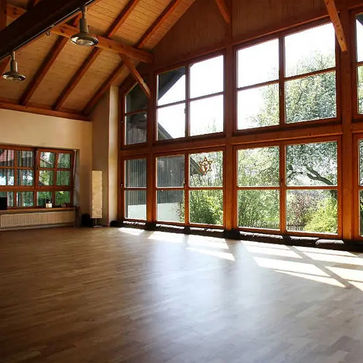 Hier eine kleine Bildergalerie aus dem Yoga-Retreat in Niederbayern und Impressionen der sauberen und gemütlichen Räumlichkeiten, sowie aus dem gemeinsam Retreat-Alltag.