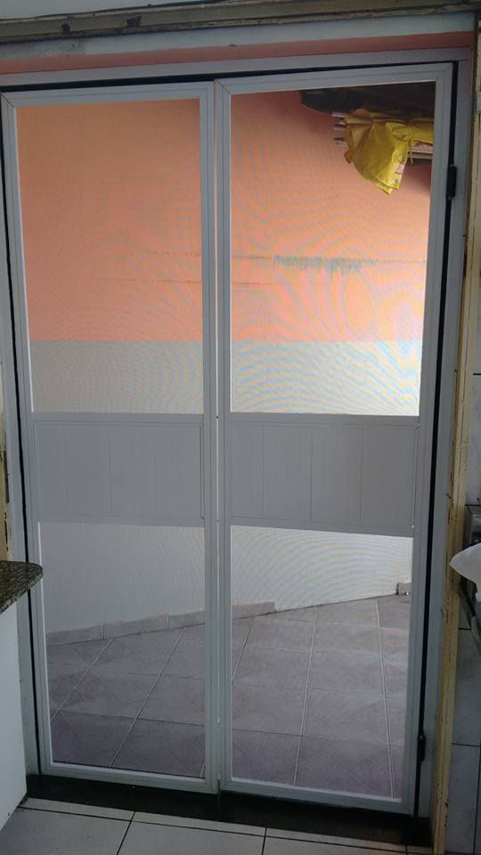 Porta Com Mola