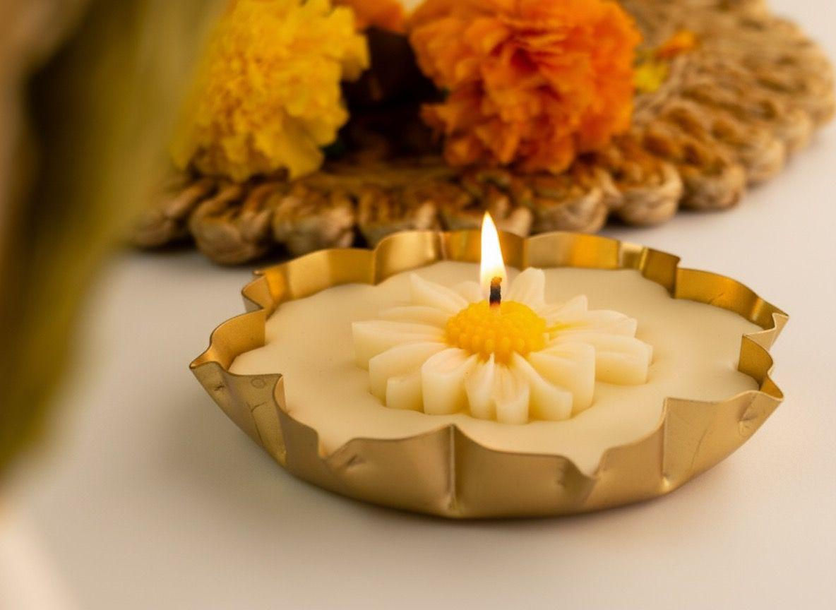 MARIGOLD BRASS DAISY CANDLE