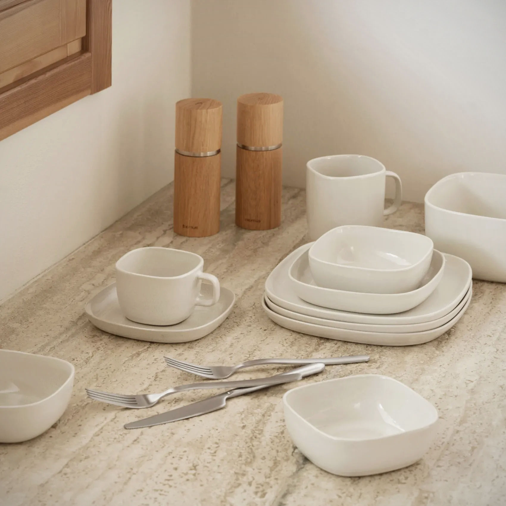 ceramic tea cup and saucer