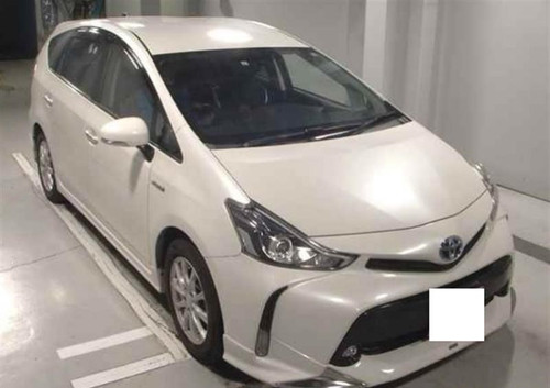 Toyota prius alpha 2016