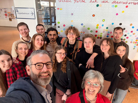 Kunstaktion „Welche Farbe hat die Menschenwürde“ – Internationale Wochen gegen Rassismus 2026