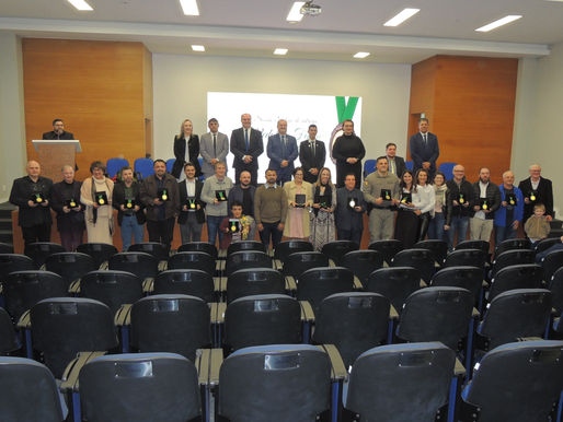 Câmara entrega Medalha Femaçã em sessão solene