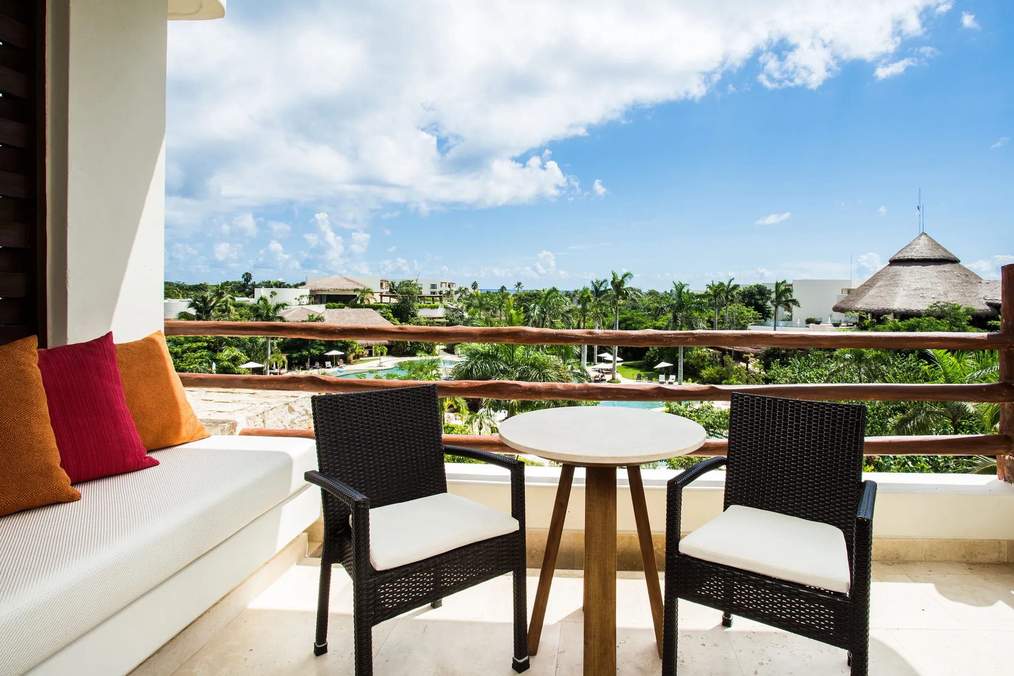 jr suite partial balcony.webp