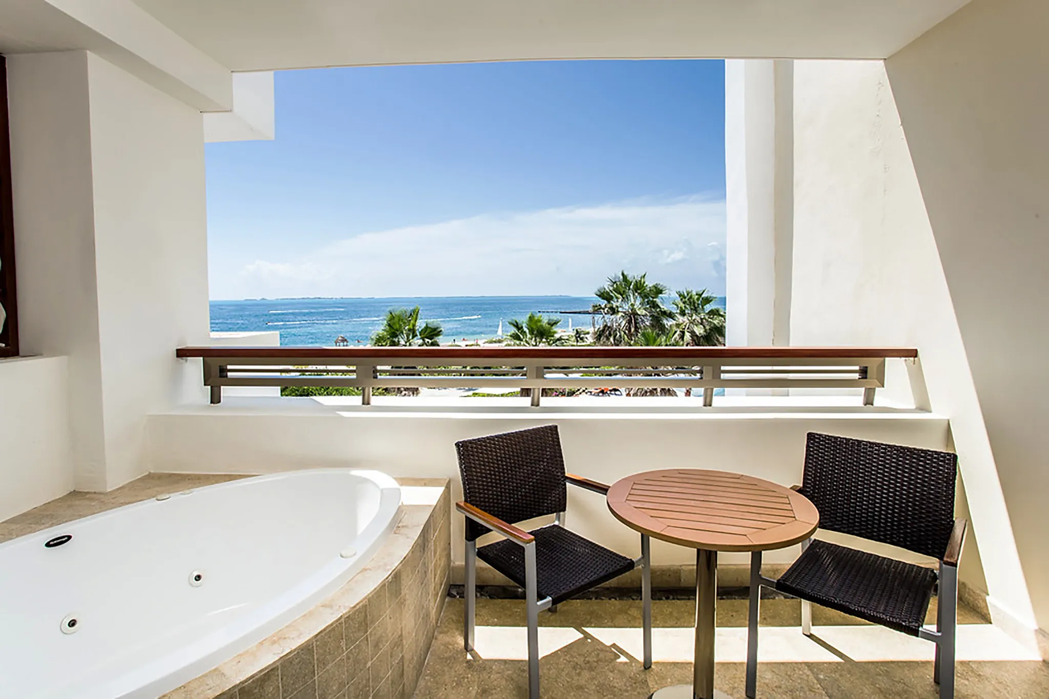 club ocean view.webp