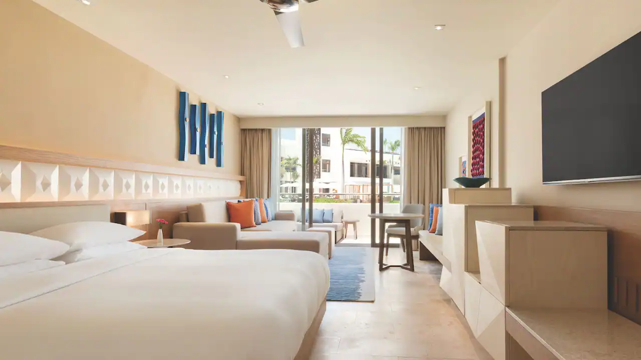 resortview king1.webp