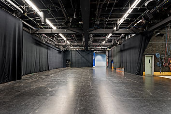 7800BeverlyBlvd_038.jpg
