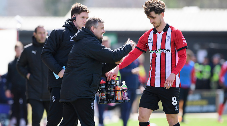 AV046_Lincoln_Vs_LeytonOrient_260411.JPG