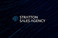 Progettazione del logo dinamico dell'agenzia di vendita Stratton per un'azienda di attrezzature per panetteria, branding B2B professionale con elementi di design industriale di Loom Brand Designs