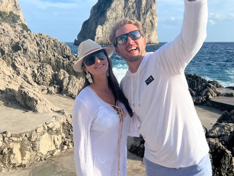 casual and classy outfits to wear at a Capri beach club