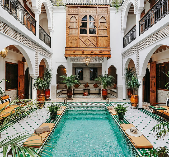 tipping in riad
