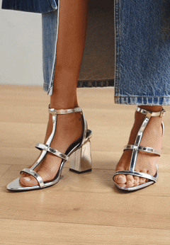 FREELANCE SHOE DESIGNER