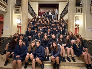 Alumnos de 2º Año en el Teatro.