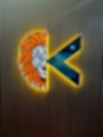 warm lightining around the logo of maxburn