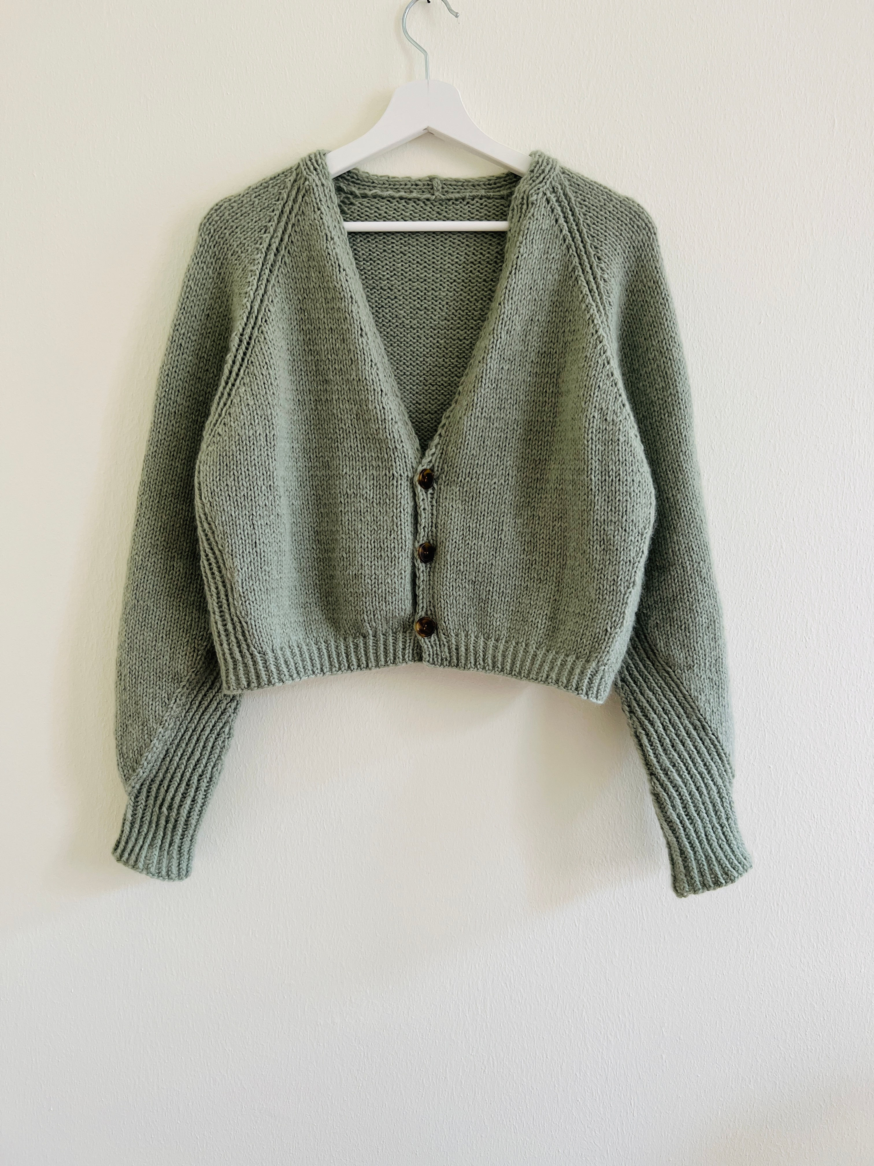 Strickanleitung Edgar Cardigan