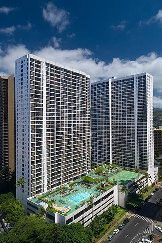 aston-at-the-waikiki-banyan-exterior-1-4