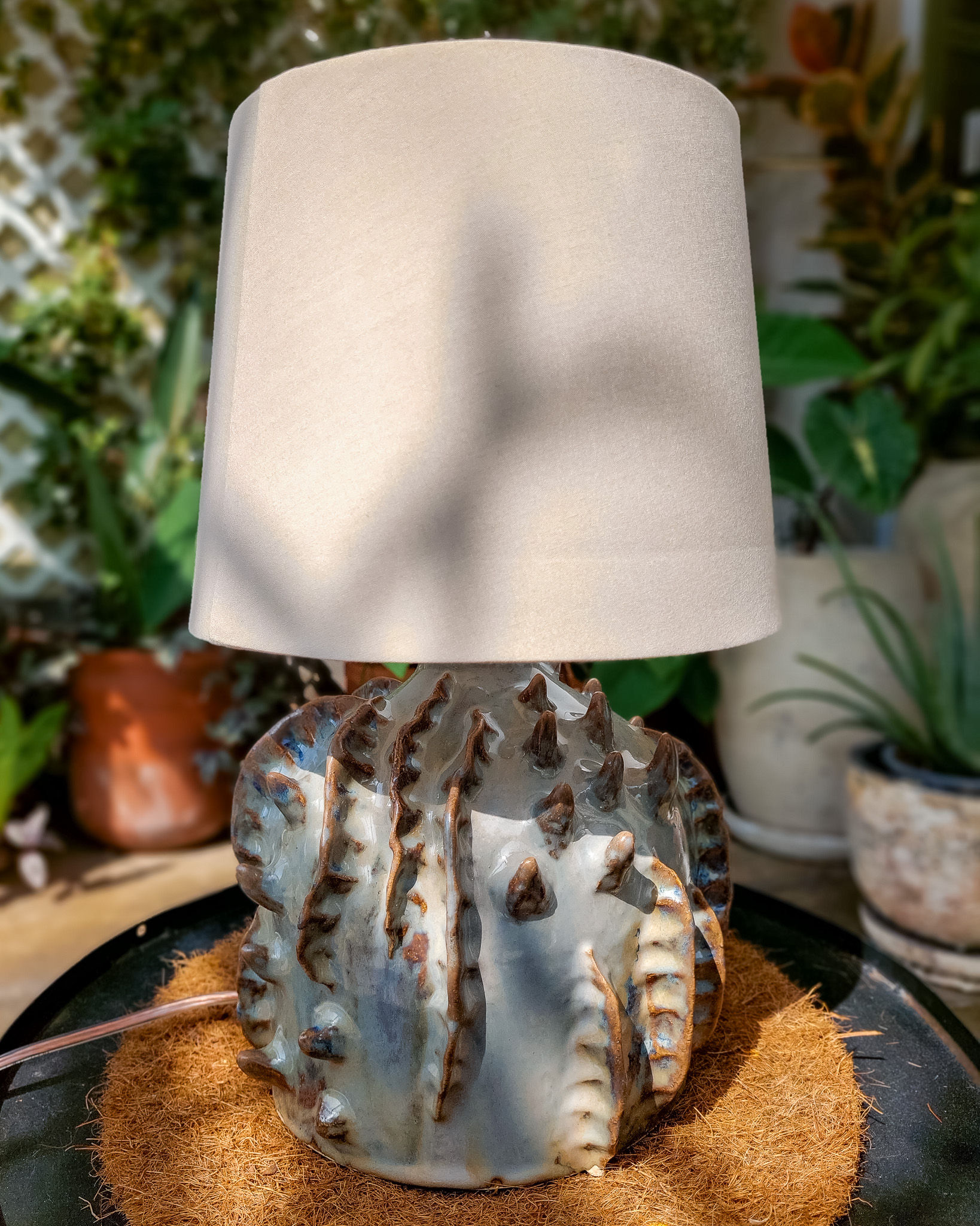 Lampara ceramica Marina Maria Marie Ceramics Matera Lima: 37x24cm modelada a mano unica