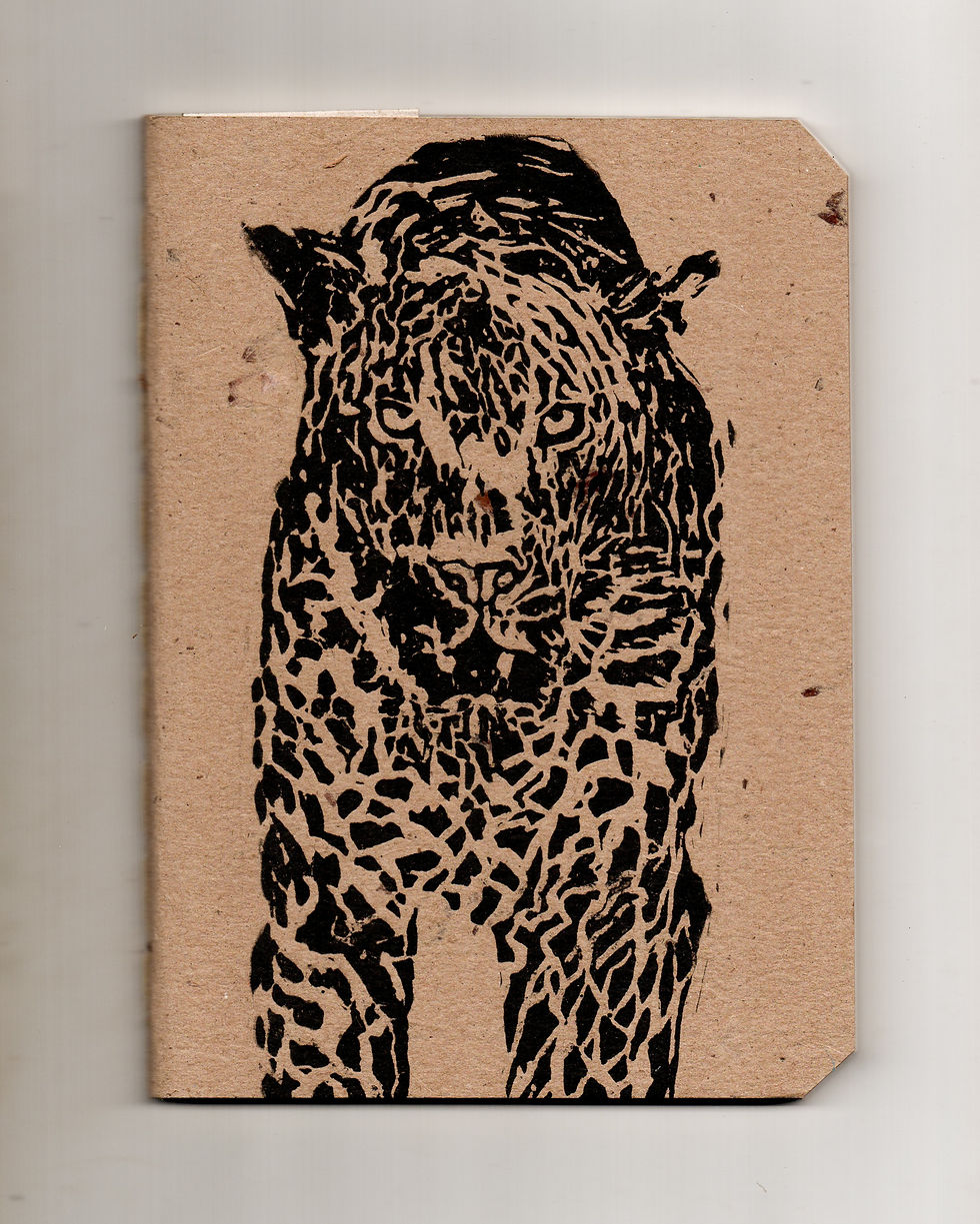 Miniatura: Cuaderno artesanal A5 grabado Bosques de Papel Lima: animales selva papel ecologico unico